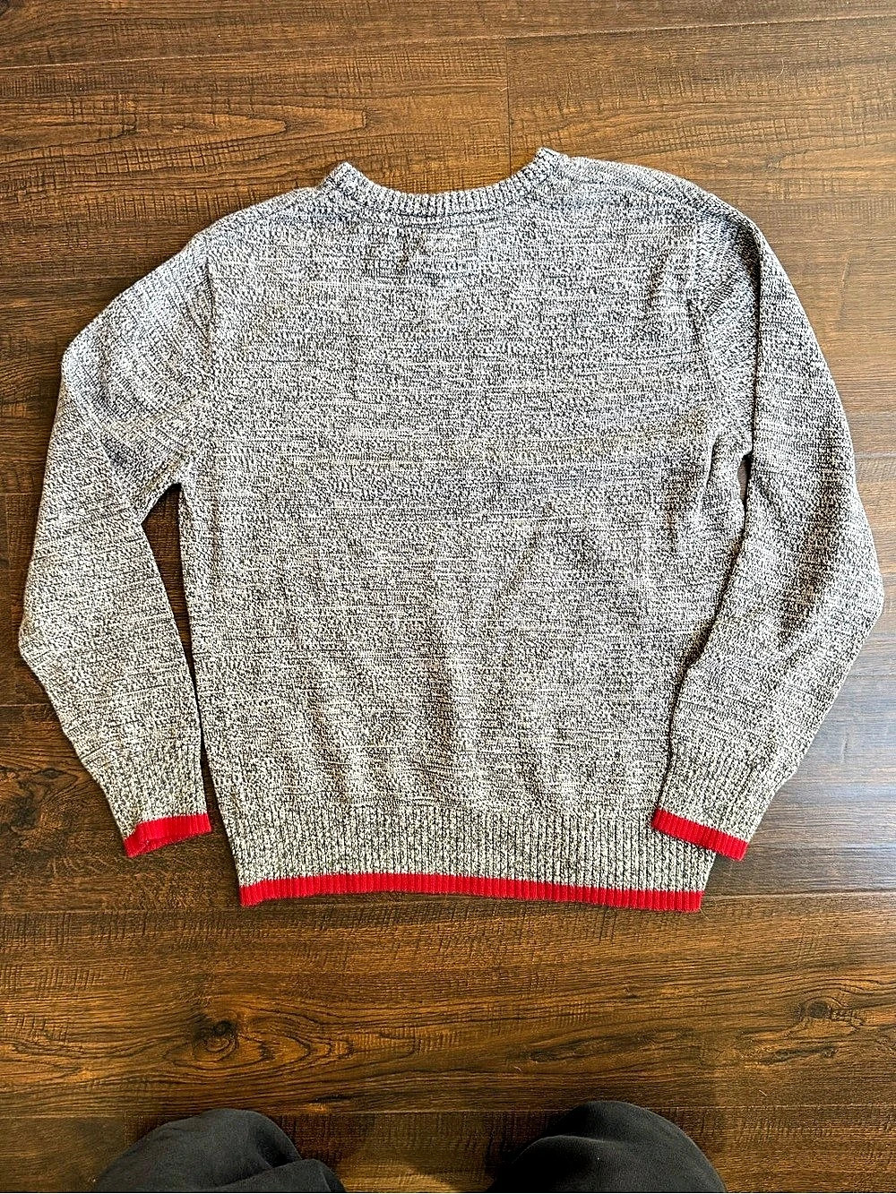 Cherokee Boys Crewneck Sweater in Gray & Red Size Medium (8/10